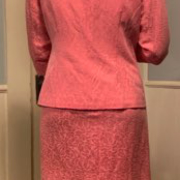 Talbots old lady looking pink silk suit - Picture 10 of 14